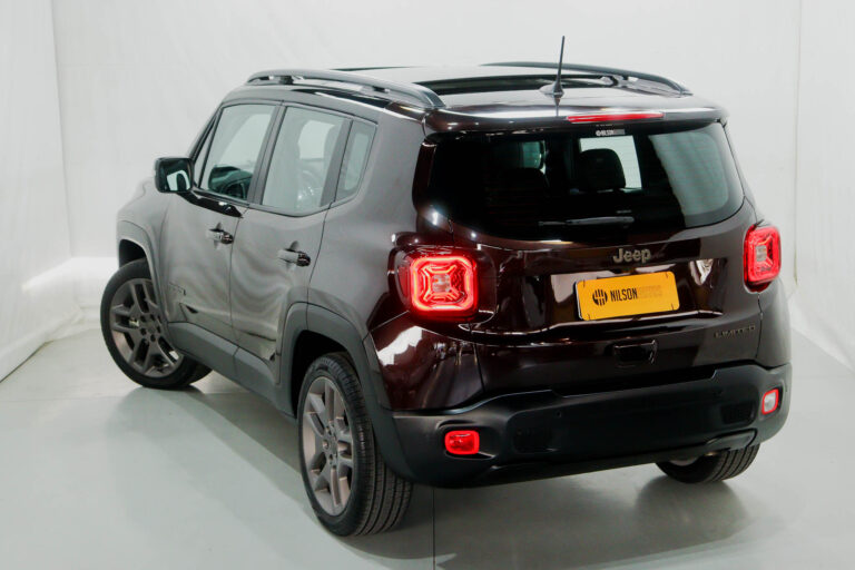 JEEP RENEGADE LIMITED COM TETO SOLAR Nilson Autos